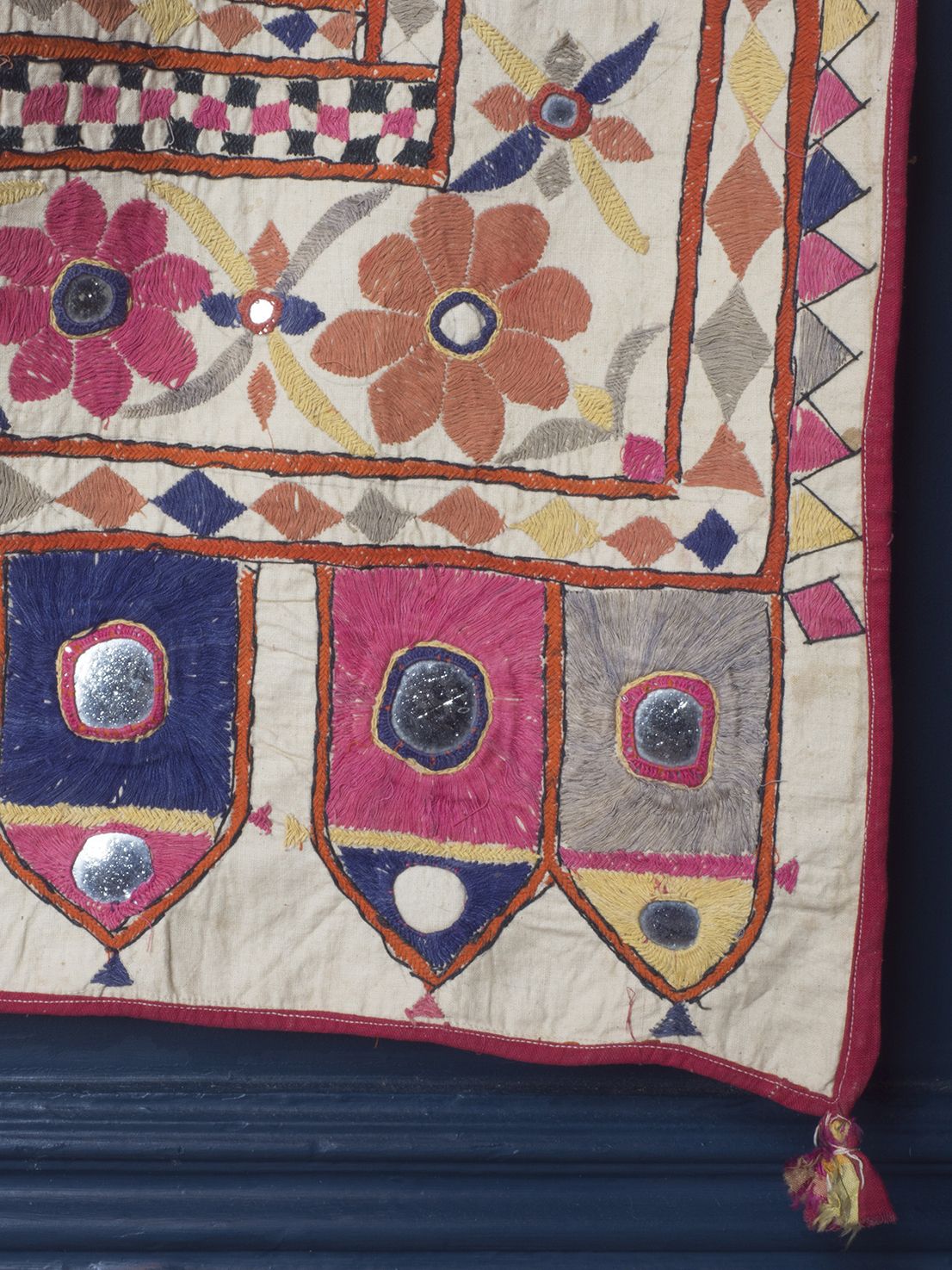 photo vinterior Embroidered Quilt Cover, Gujurat Early To Mid 20th Century