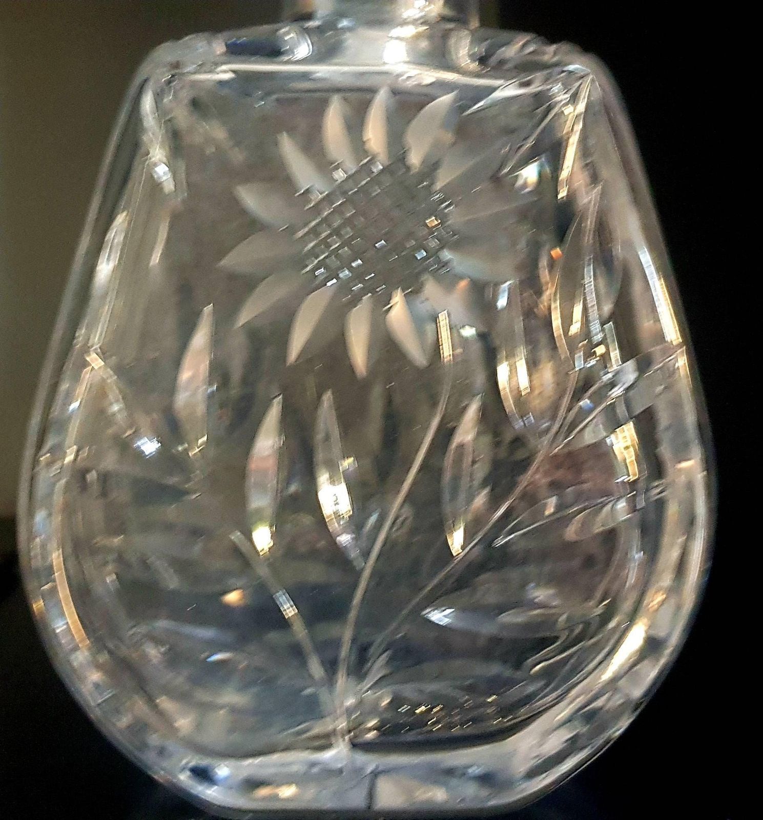 Crystal Sunflower Cut Glass Wine Whisky Spirit Decanter Stunning Stopper photo vinterior