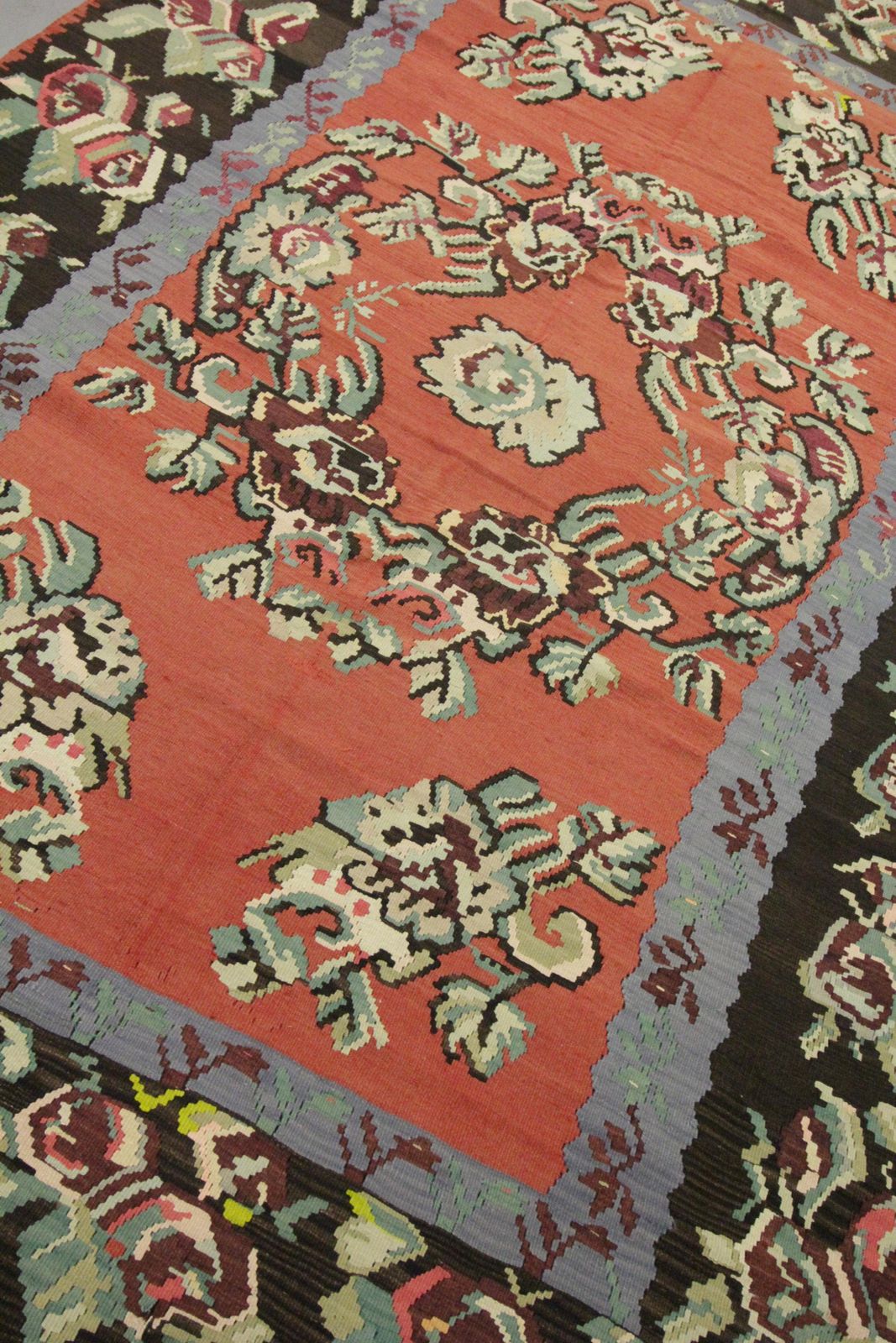 Traditional Floral Wool Kilim Handmade Rug Antique Living Room Area Rug photo furniture