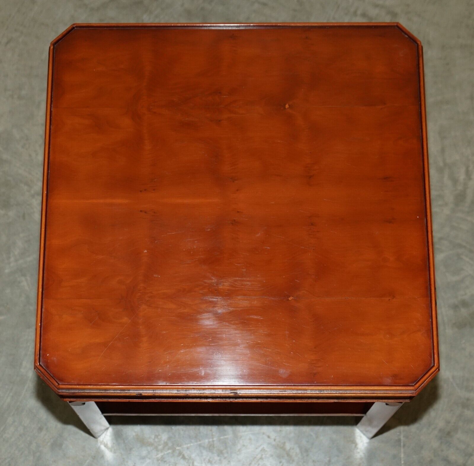 Pair Of Lovely Vintage Georgian English Style Mahogany Side End Lamp Wine Tables photo for sale