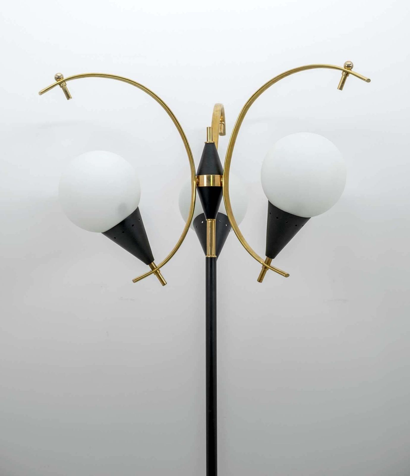 Stilnovo Mid Century Modern Italian Brass And Opaline Glass Floor Lamp, 1950s photo vintage