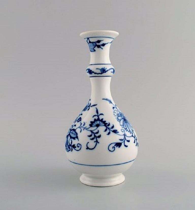 Antique Meissen Blue Onion Vase In Hand Painted Porcelain photo furniture