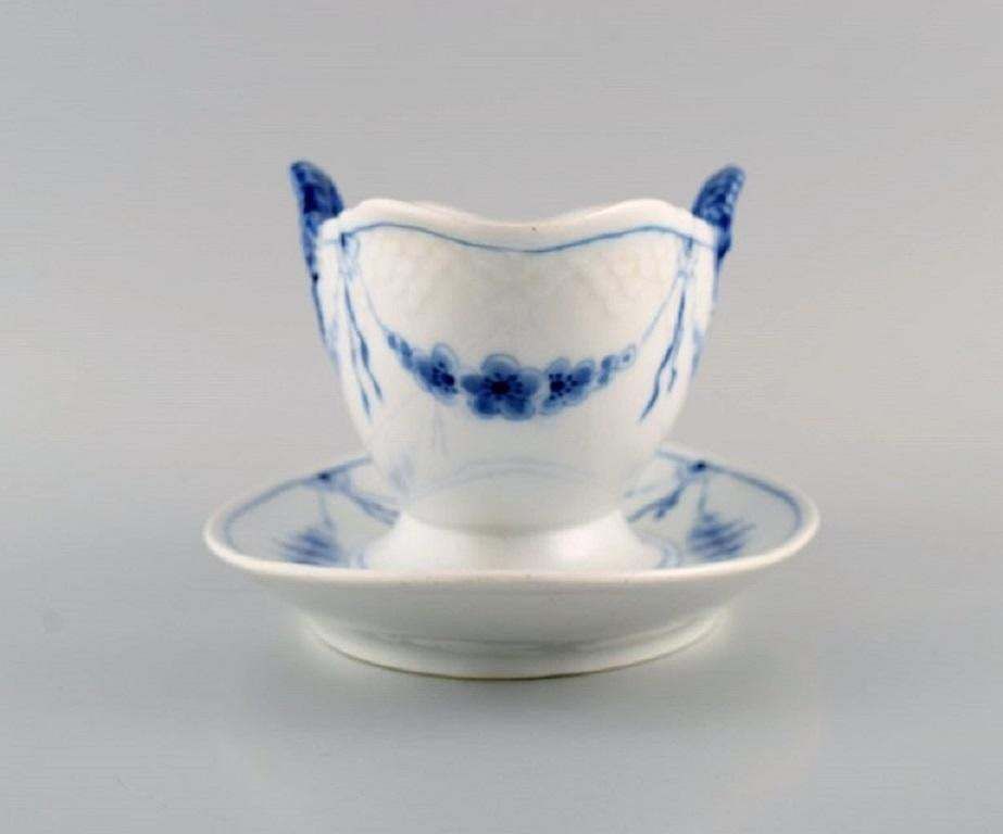 Bing & Grøndahl Empire Sauce Bowl In Hand Painted Porcelain photo furniture