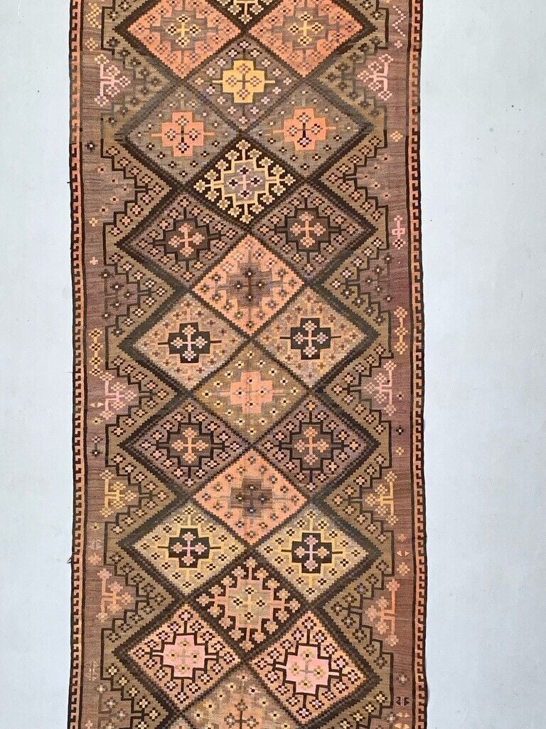 Large Vintage Turkish Kilim Rug Wool Kelim photo furniture