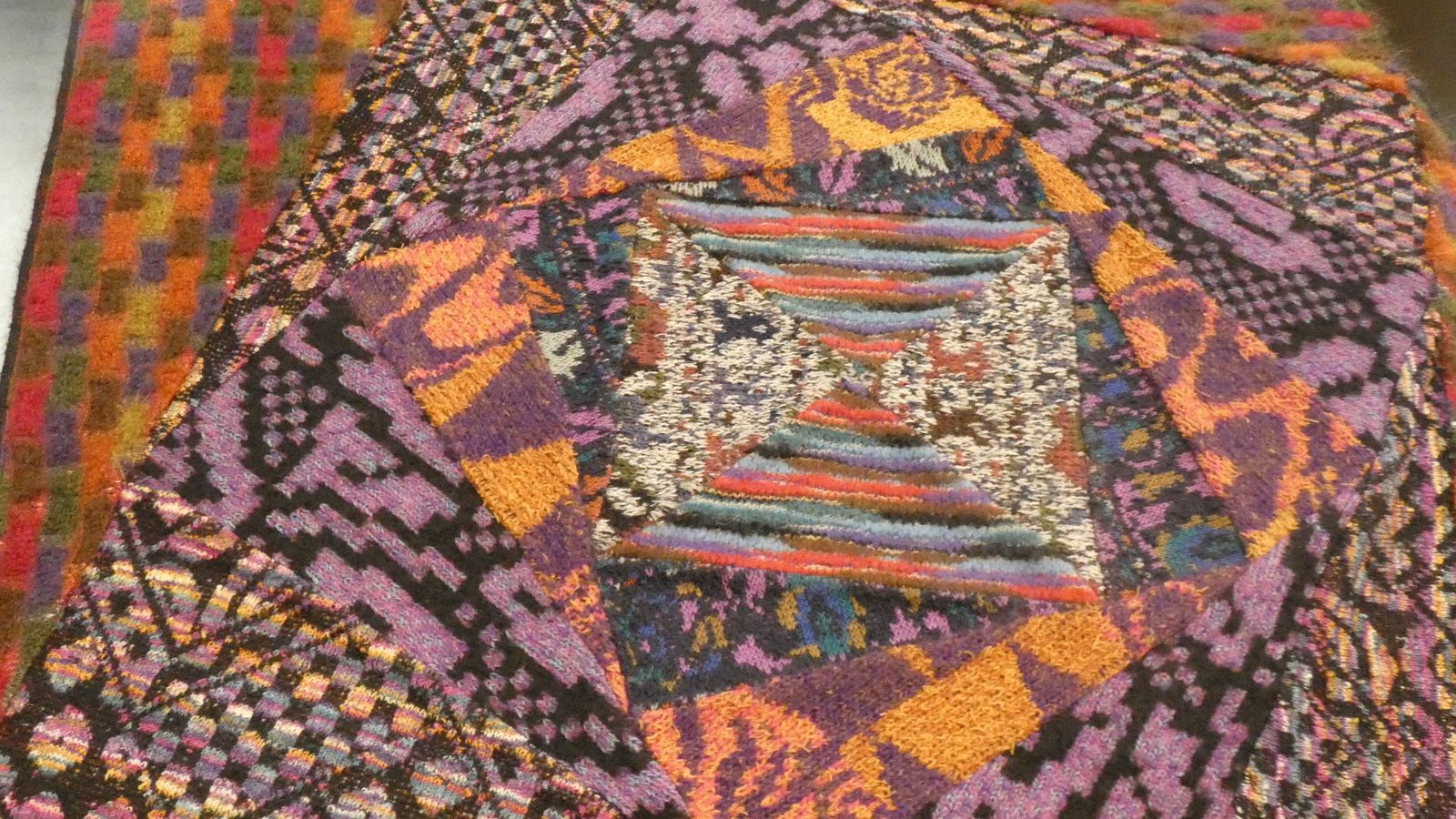 Tapestries On Wooden Frame From Missoni, Italy, 1980s, Set Of 2 photo vinterior