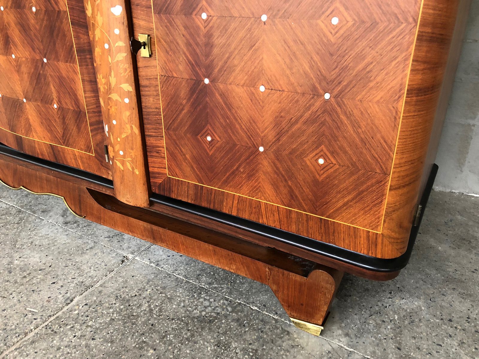 Exceptional French Art Deco Palisander Marquetry Sideboard Of Jules And Andre Leleu With Inlaid Of Mother Of Pearl photo vinterior
