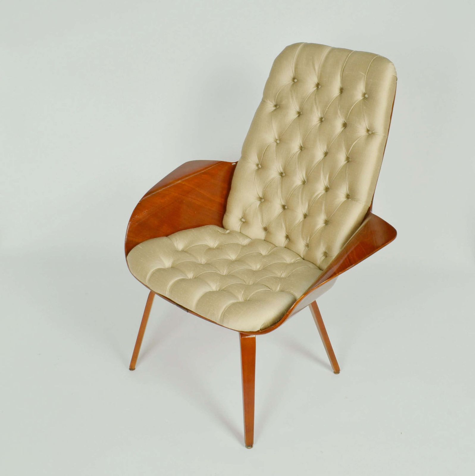 photo furniture Pair Of 'Mrs' Lounge Chairs By George Mulhauser For Plycraft