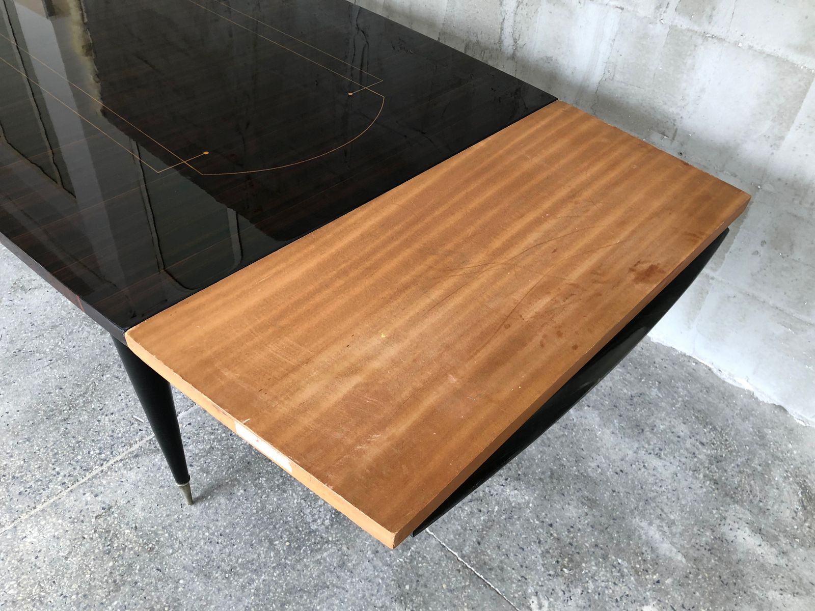 photo vinterior Elegant French Dining Exotic Macassar Ebony Art Deco Table, 1940s
