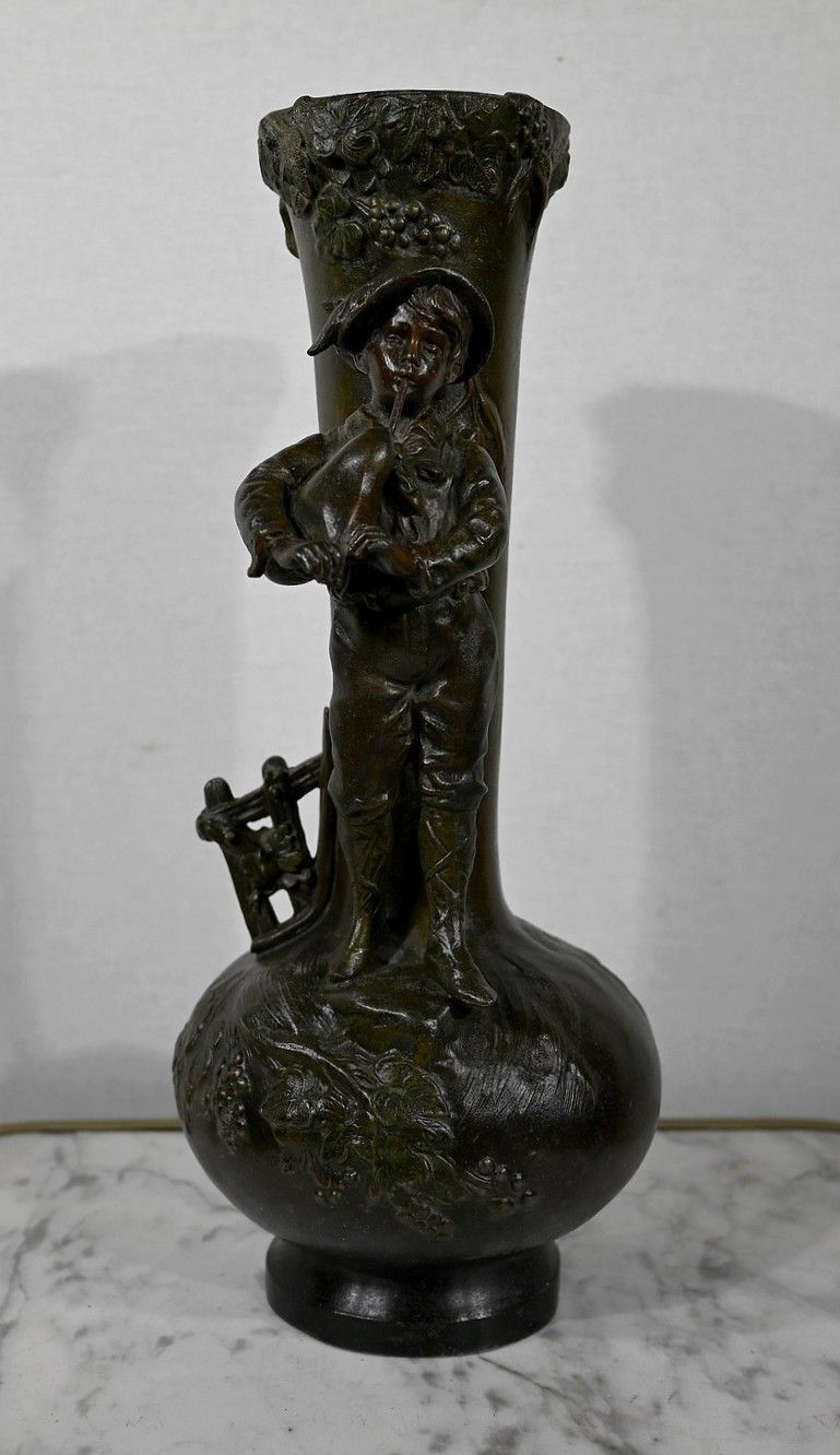 photo vintage Pair Of Spelter Vases "Musician Children", After A. Moreau   Late 19th Century