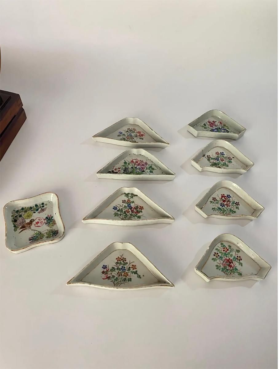 Set Of Small Porcelain Serving Bowls, In Wooden Box, China, 19th Century photo Home Decor