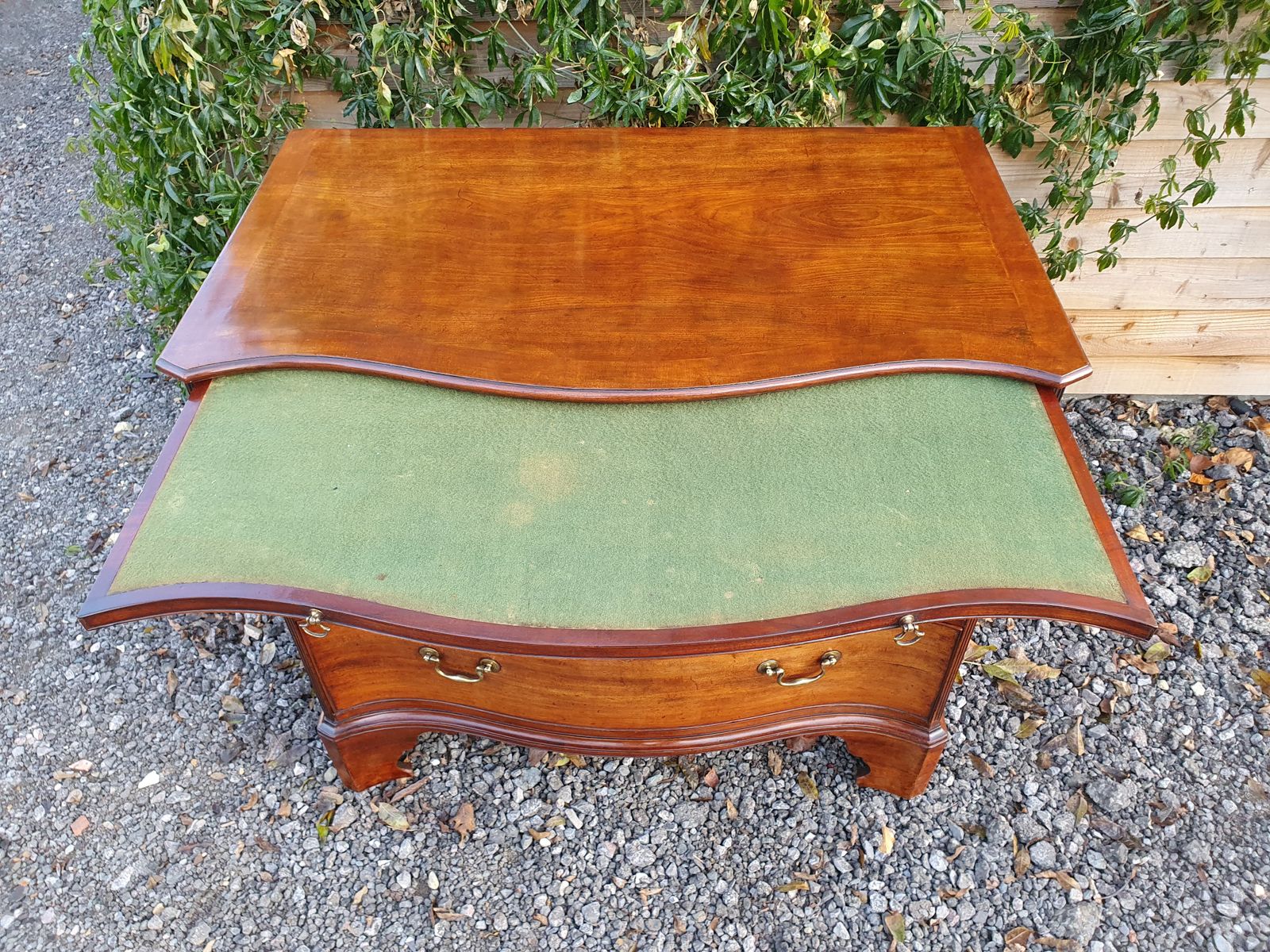Georgian Mahogany Serpentine Chest. Good Quality C1770 photo furniture