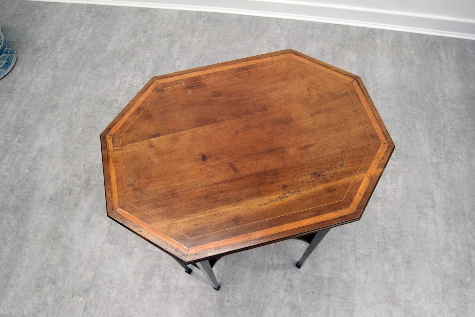 photo vinterior Edwardian Inlaid Mahogany Sheraton Revival Occasional Table