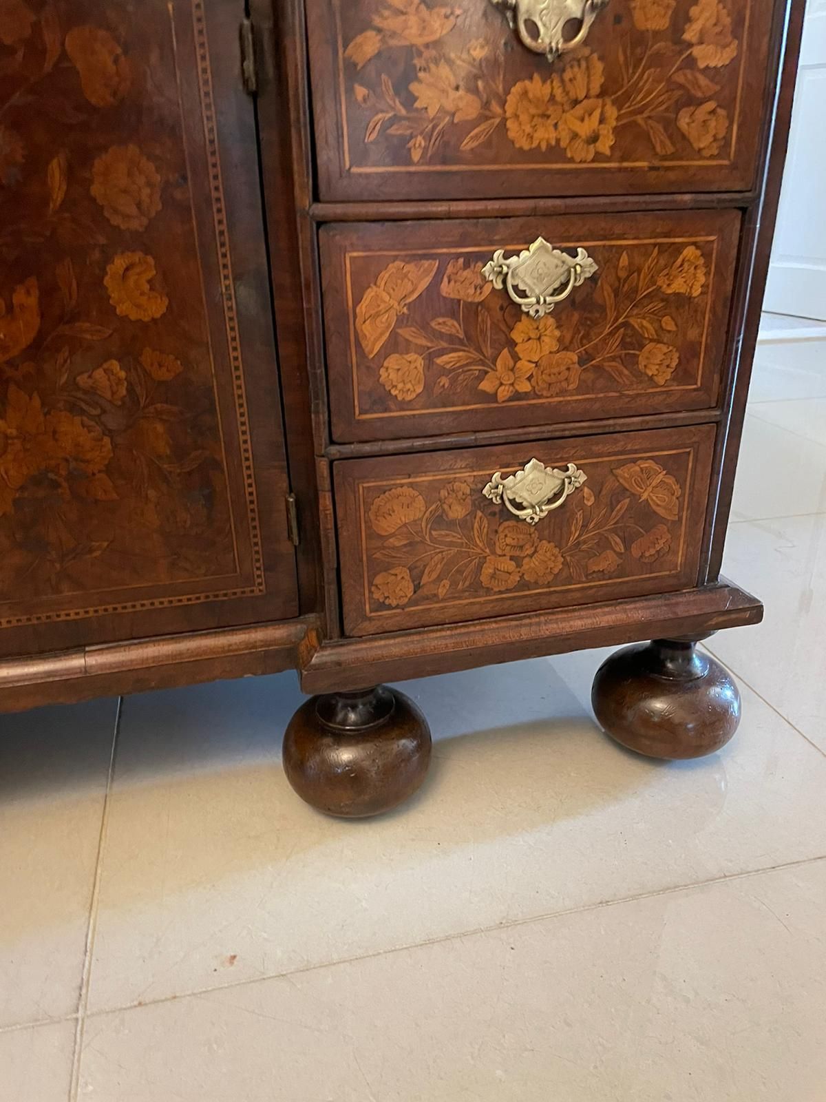 Antique Outstanding Quality Burr Walnut Inlaid Marquetry Double Dome Bureau photo vinterior