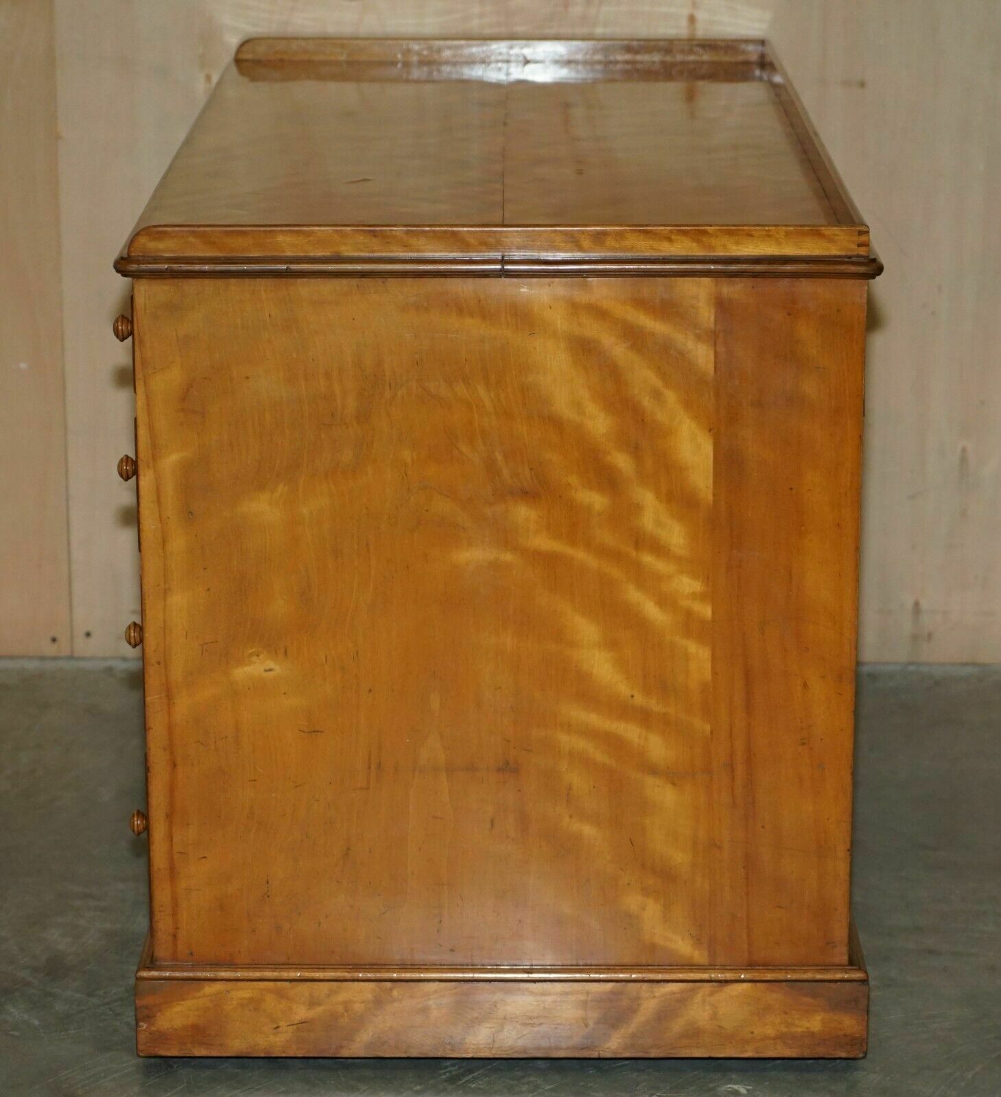 photo vintage Antique Victorian Fully Stamped Morris & Co Circa 1880 Satinwood Pedestal Desk