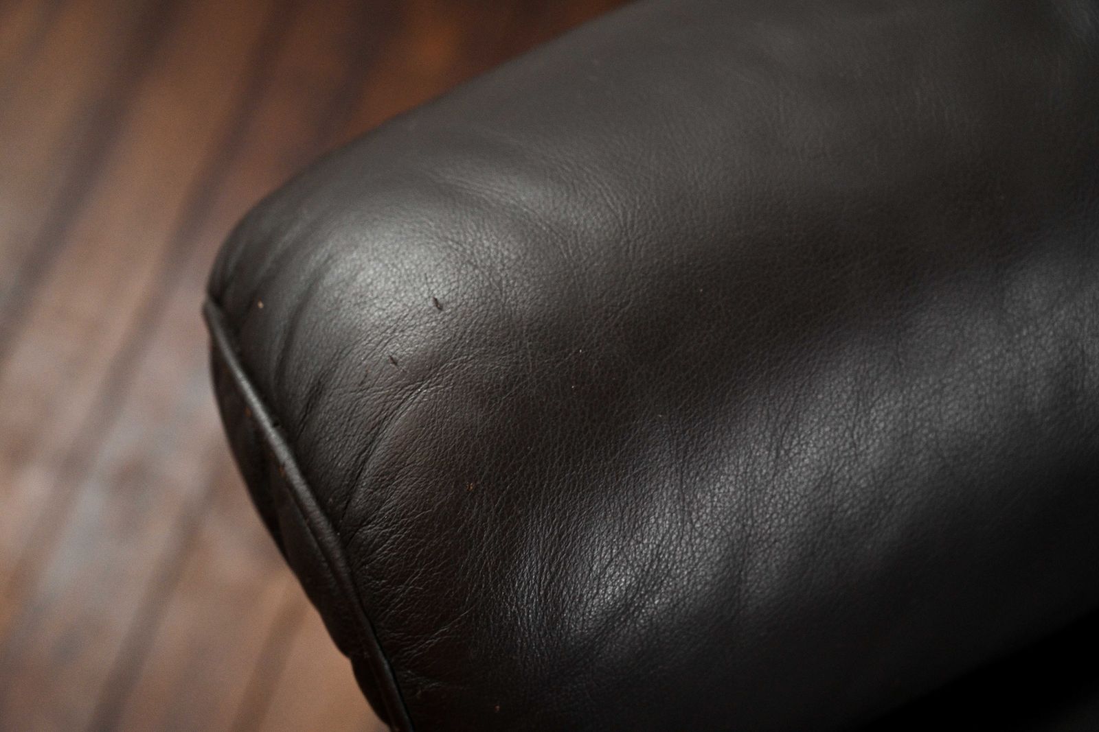 photo buy De Sede Ds 31 Armchair With Matching Foot Rest