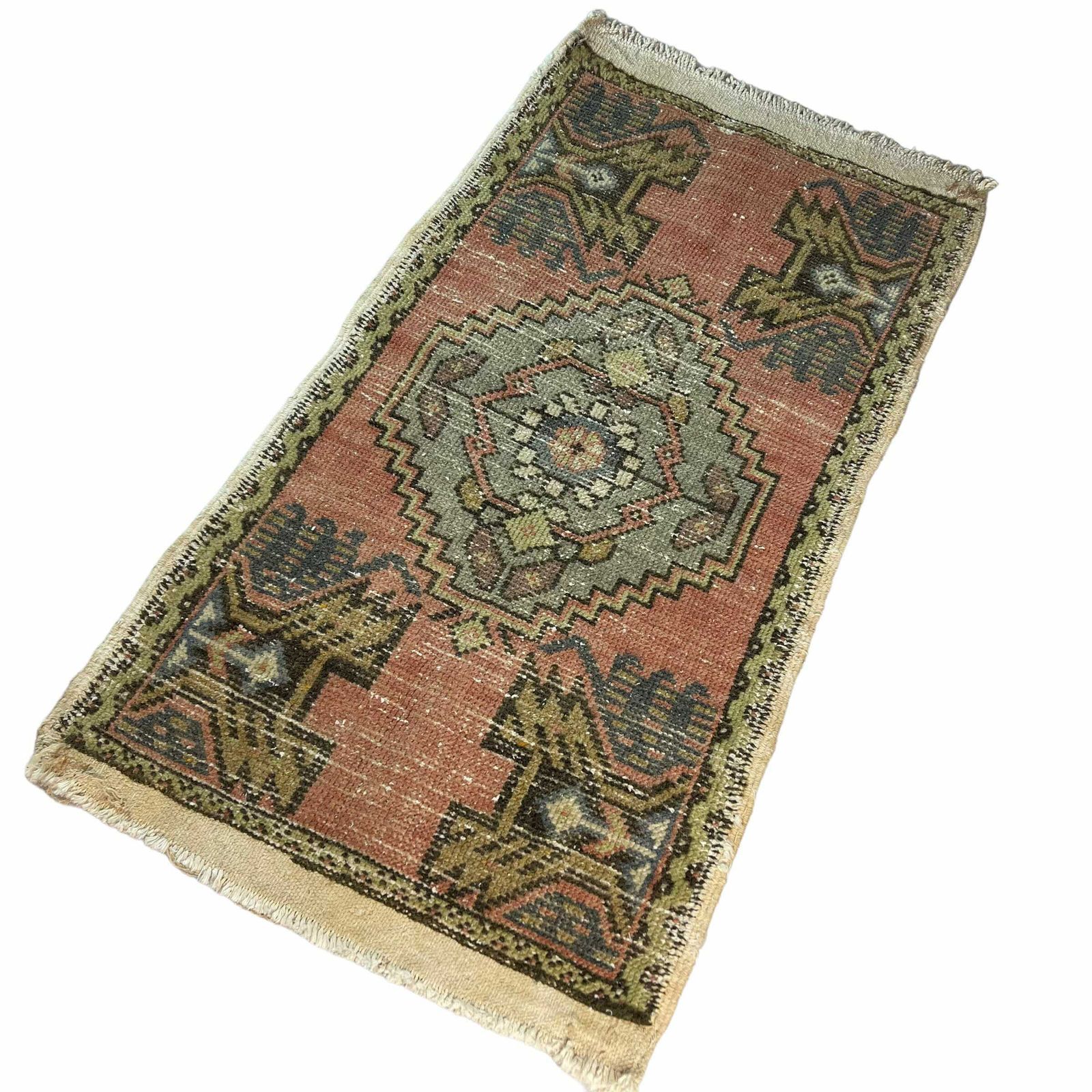 photo furniture Traditional Turkish Anatolian Rug , Vintage Anatolian Turkish Rug 99 X 52 Cm
