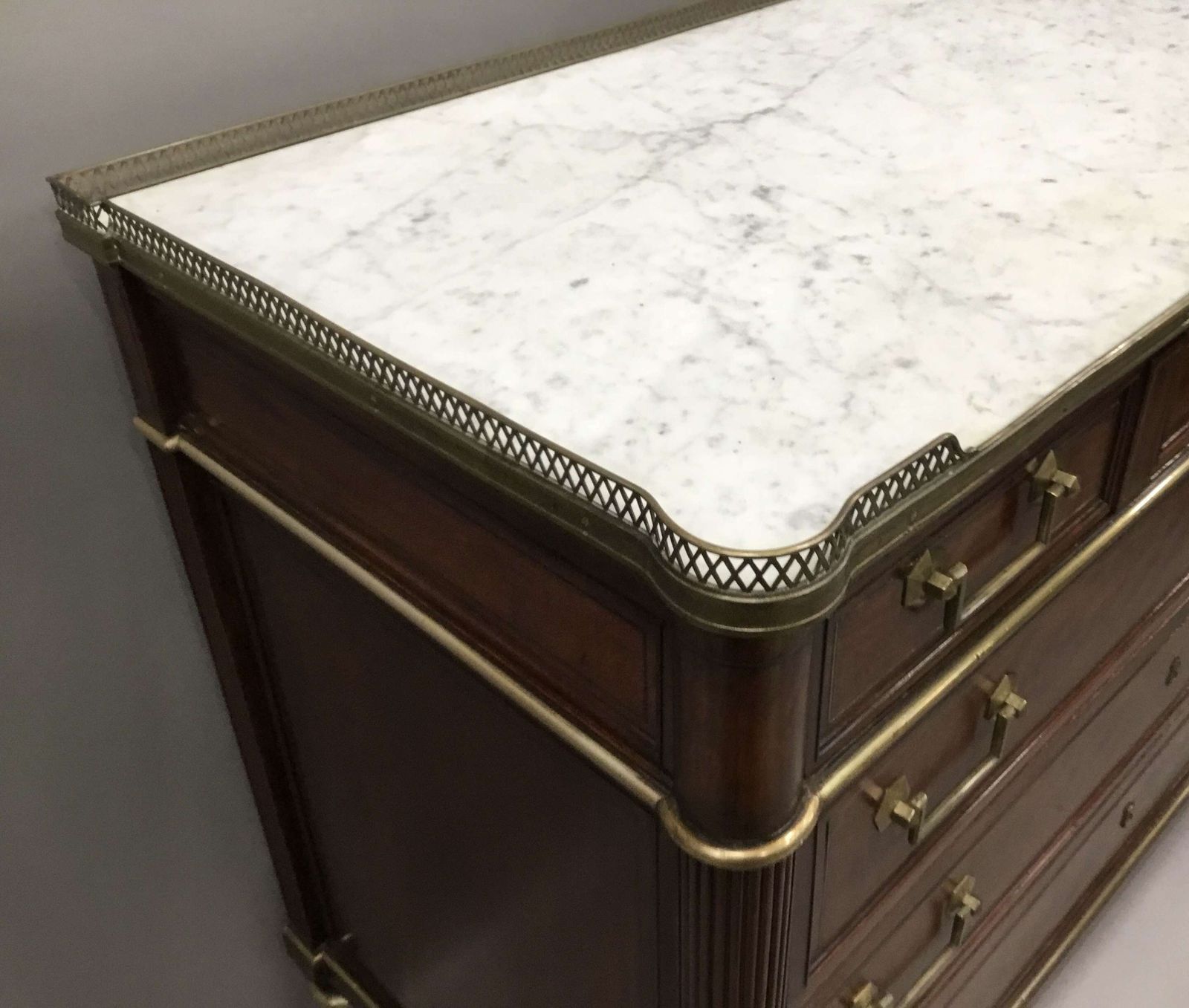 photo furniture Late C18th Louis XVI Neoclassical Figured Mahogany Commode