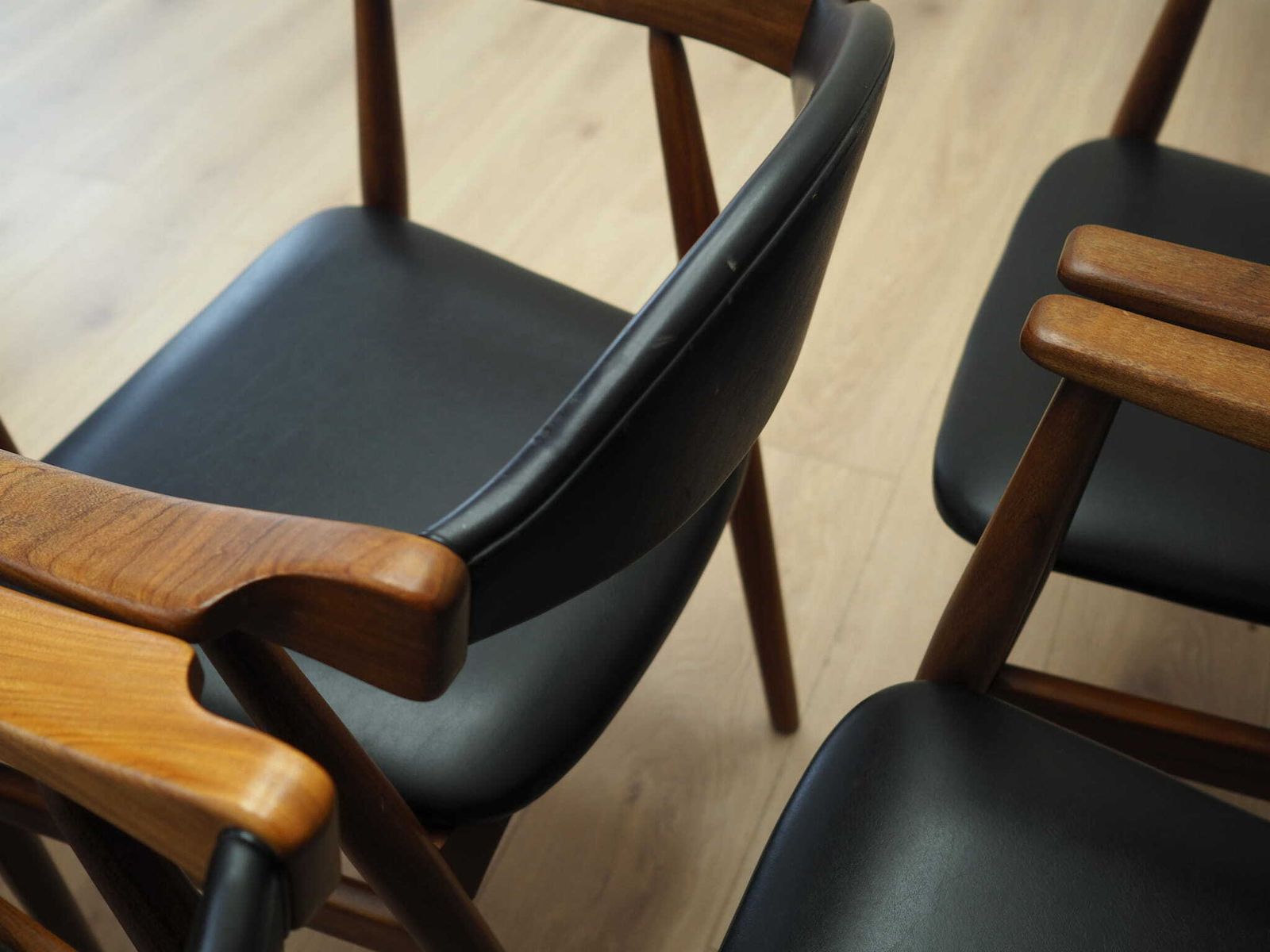 3319.0 Set Van Zes Teakhouten Stoelen, Deens Design, Ca. Jaren 1970, Fabrikant: Farstrup Møbler photo