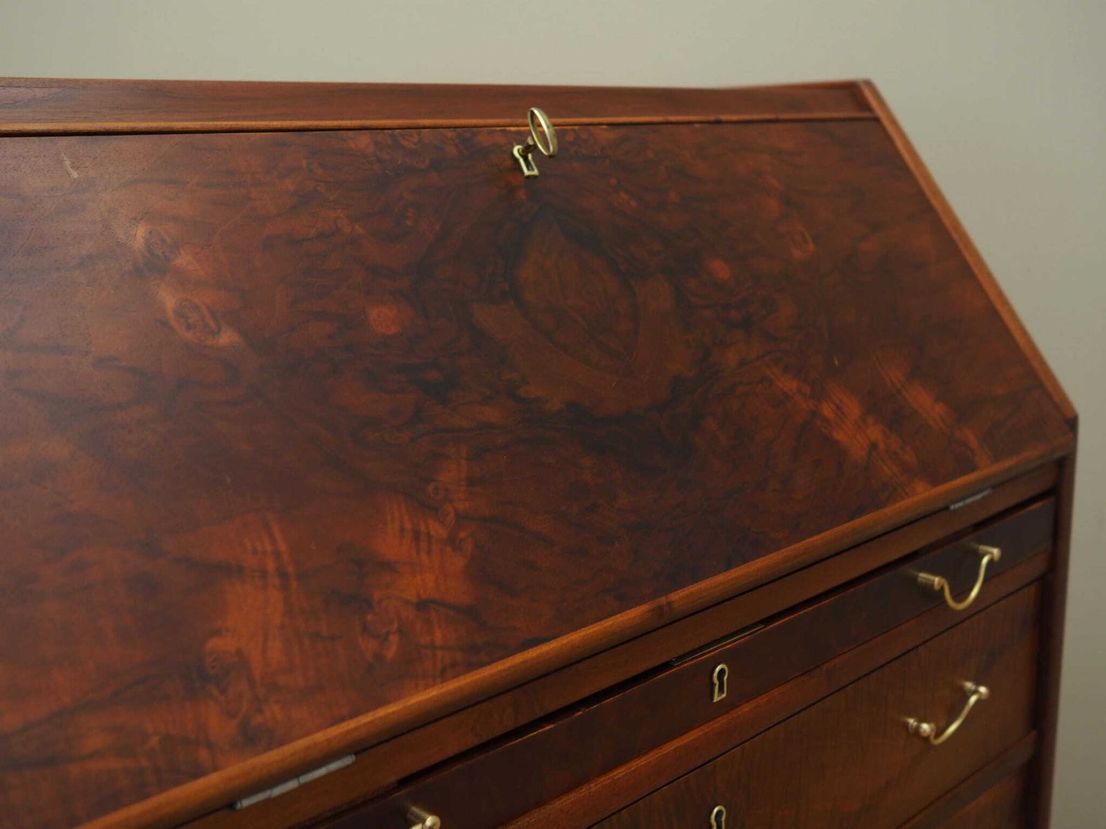 photo for sale Walnoot Secretaire, Deens Design, Jaren 1960, Productie: Denemarken