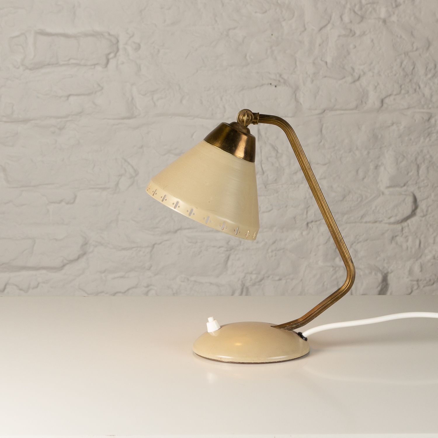 Cream And Brass Gooseneck Desk Lamp By Erik Wärnå For Ewå Värnamo, Sweden, 1950s photo furniture