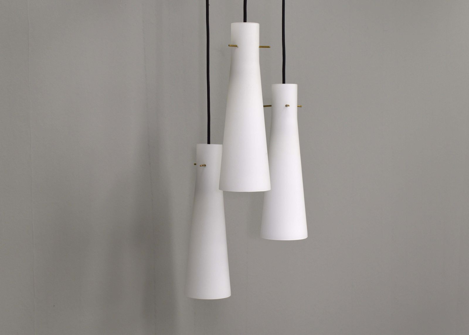 Stilnovo Chandelier With Opaline Glass Shades And Brass – Italy, Circa 1950 photo vinterior