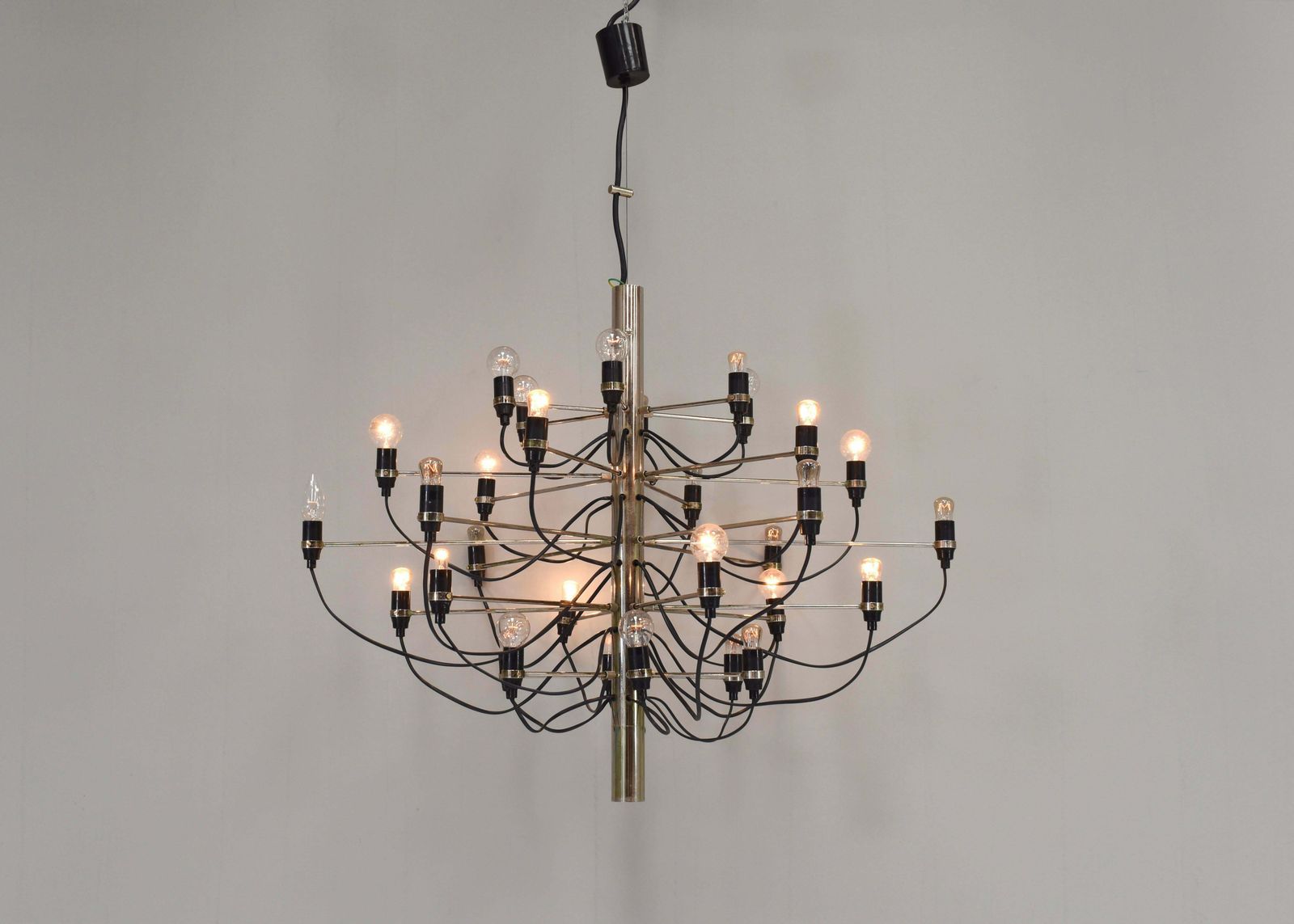 Early Edition Gino Sarfatti 2097/30 Brass Chandelier For Arteluce / Flos, Italy photo Lighting