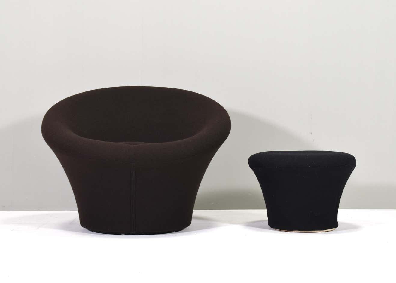 photo furniture Pierre Paulin F560 Mushroom For Artifort, Netherlands, Circa 1970