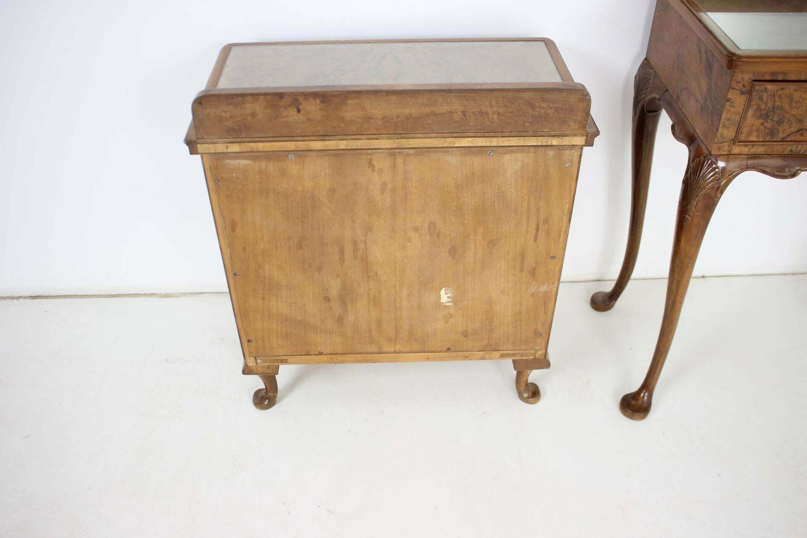 photo vinterior 1920, Antique Makeup Vanity With Cabinet, Czechoslovakia