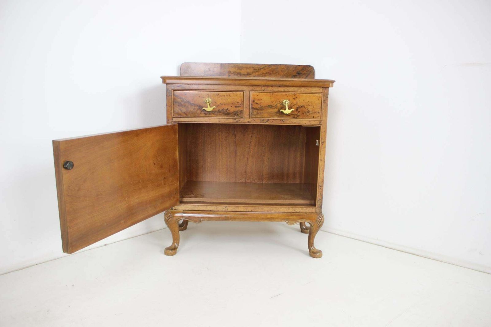 1920, Antique Cabinet, Czechoslovakia photo vinterior