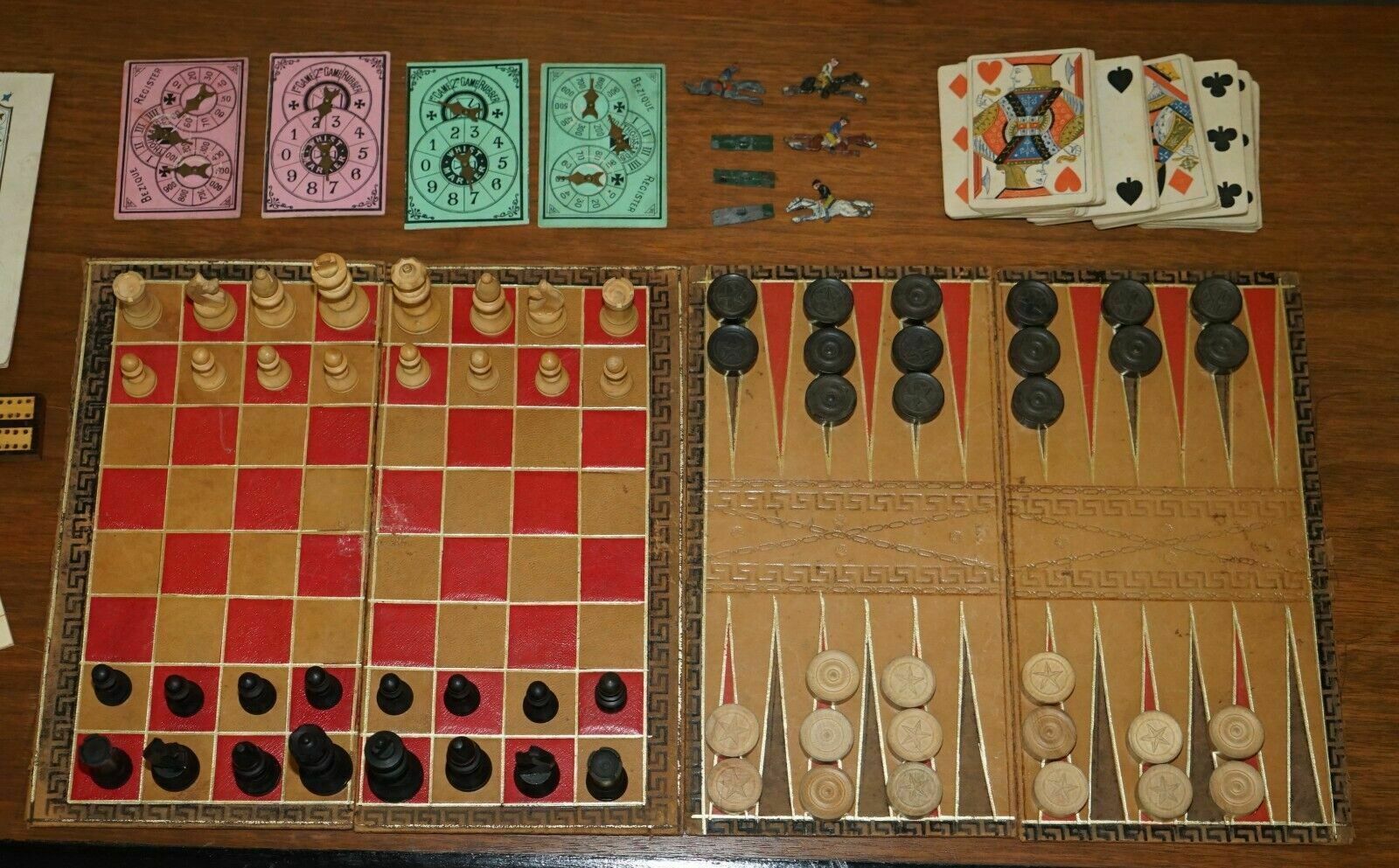 Lovely Circa 1880 Victorian Walnut Games Compendium Chess Horse Racing Dice photo vinterior