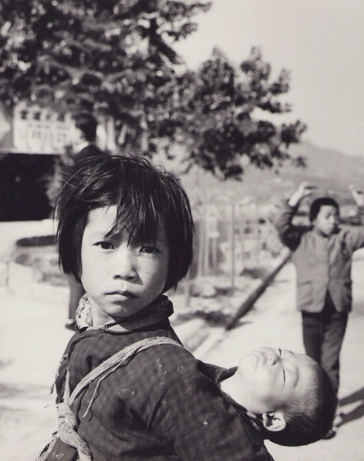 Hanna Seidel Hong Kong Children, Street Black And White Photography photo furniture