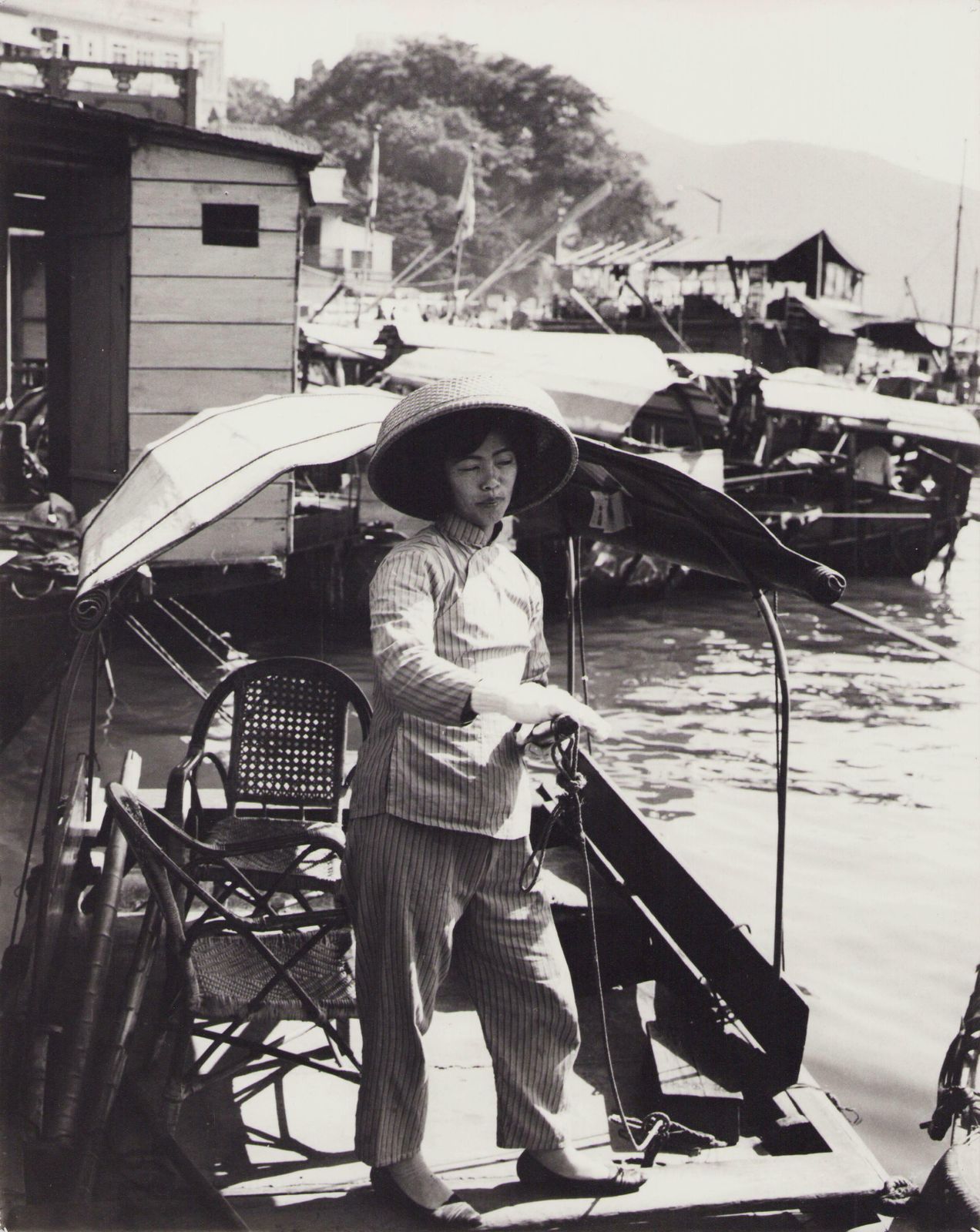 Hanna Seidel Hong Kong, Woman, Sampan, Black And White Photography photo furniture