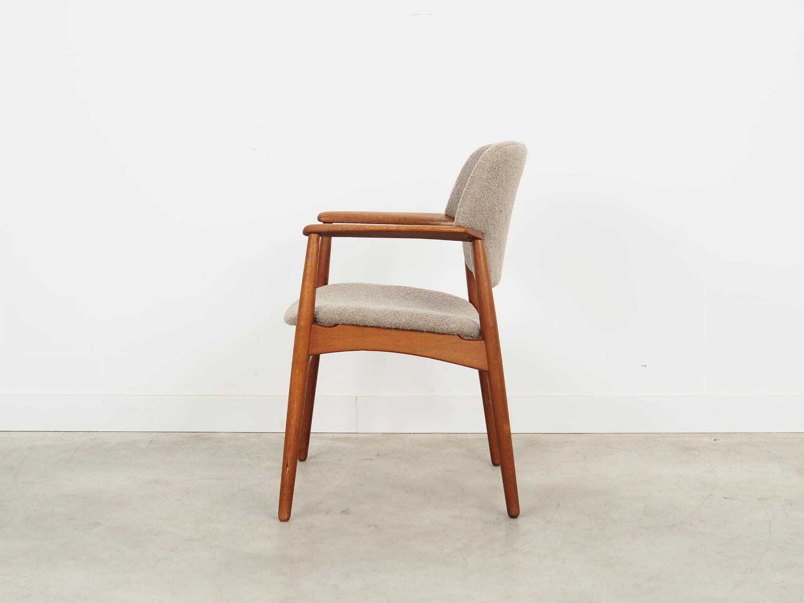 Oak Armchair, Danish Design, 1960s, Designer: Ejner Larsen & Aksel Bender Madsen, Production: Fritz Hansen photo Furniture
