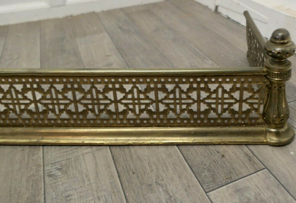 Heavy Victorian Arts And Crafts Pierced Brass Fender photo Home Fixtures