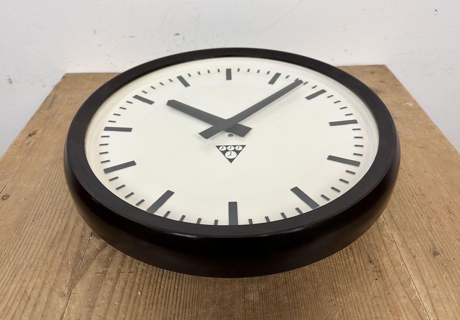 Industrial Bakelite Factory Wall Clock From Pragotron, 1970s  6x photo vintage