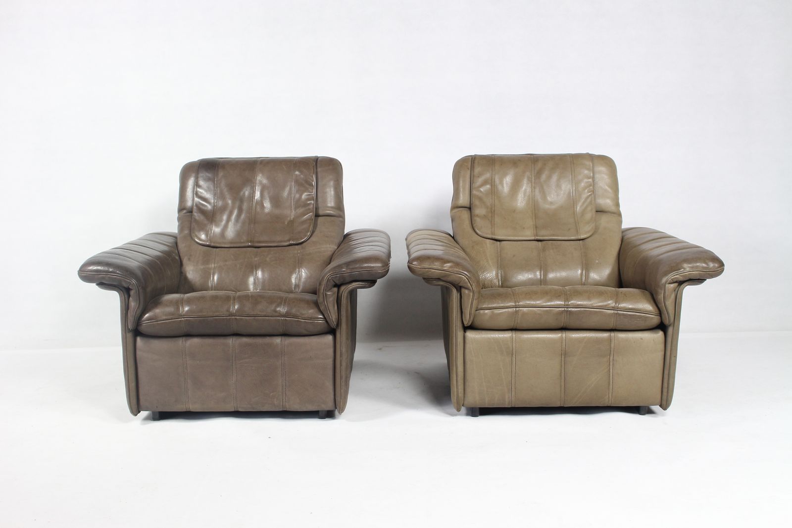 Buffalo Leather Lounge Chair By De Sede Of Switzerland 1970s'  photo for sale