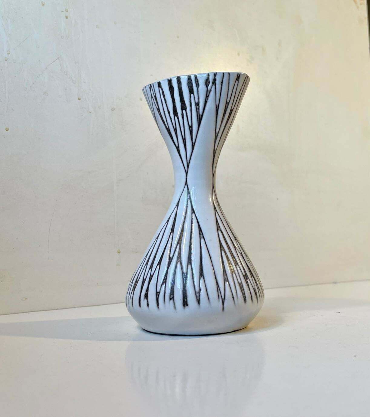 Mari Simmulson Black & White Ceramic Vase 'Mars', Upsala Ekeby 1960s photo buy