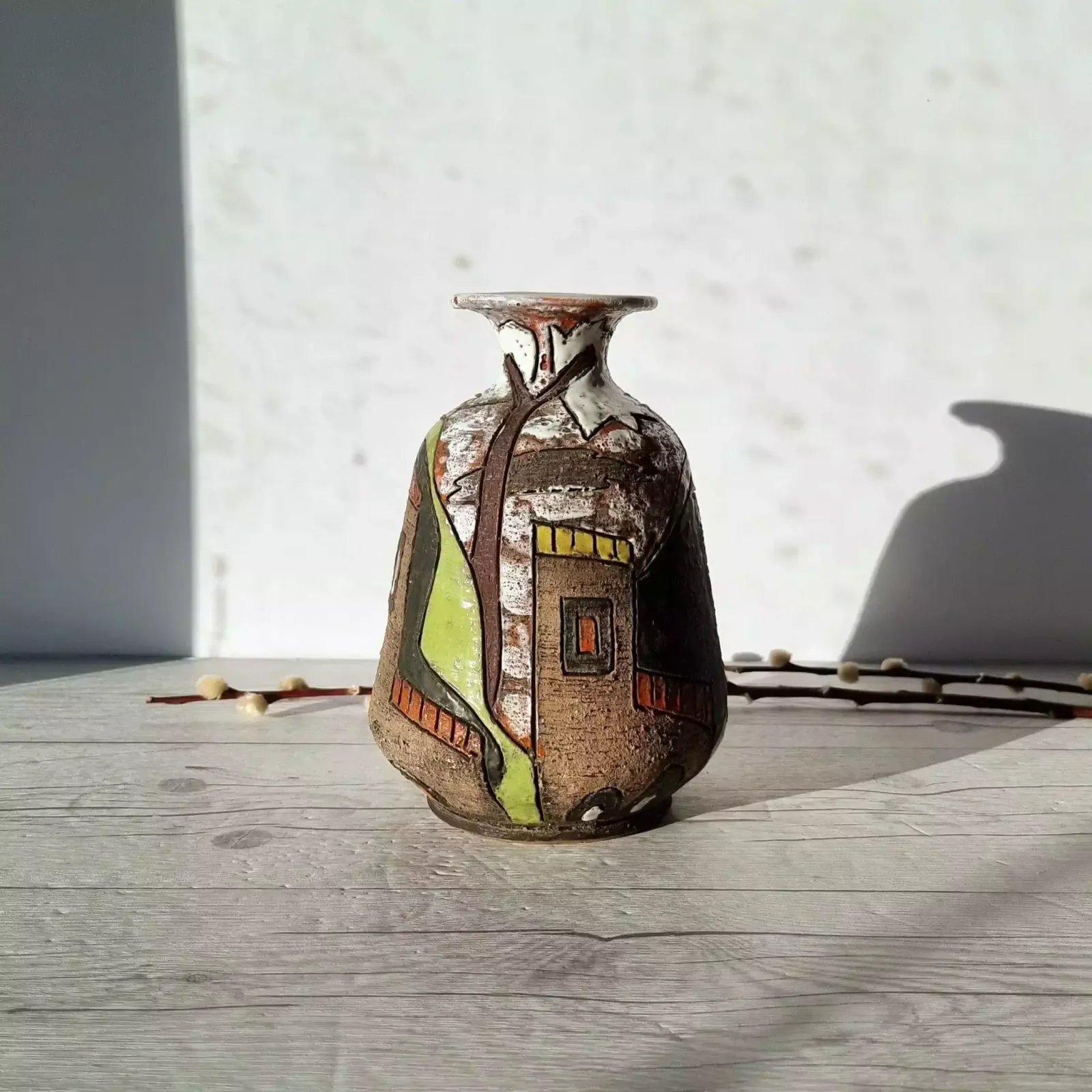 photo for sale Fratelli Fanciullacci, Stylised Town Series, Sgraffito On Clay, Gloss And Lava Glaze Décor Vase