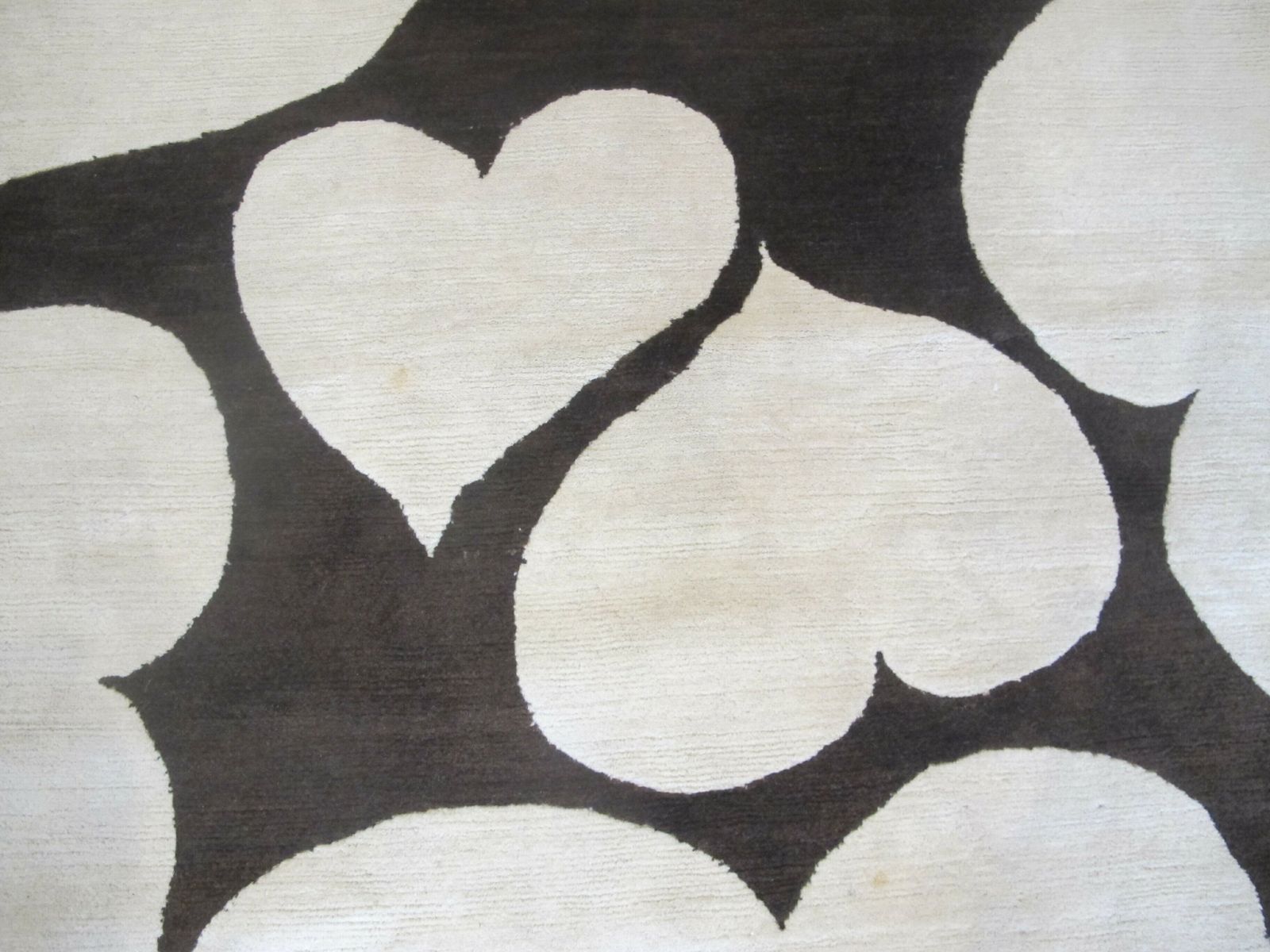 Spectacular 'Hearts' Carpet Designed By Vivienne Westwood, 4.70m X 3.40m photo 9000.0
