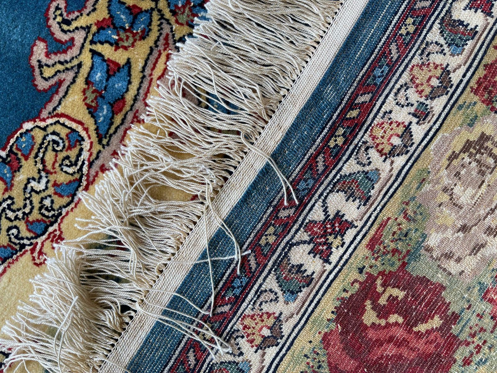 photo vinterior Exclusive Floral Rug, Blue Silk Handwoven Carpet, Symbolic Kurdish Oriental Rug