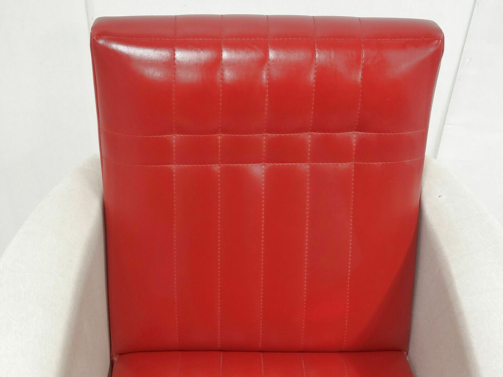 Vintage Franse Fauteuil Uit De Jaren 1950 In Bordeauxrood En Gebroken Wit Skai – Rockabilly Stijl photo 728.0