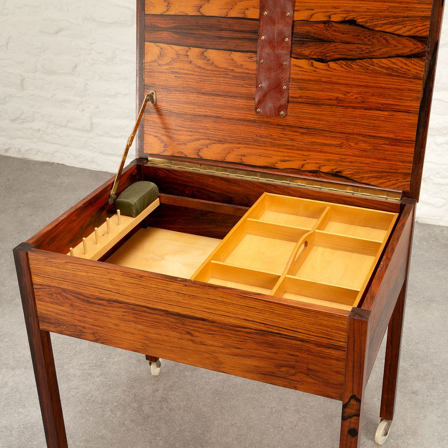 photo vintage Rosewood Sewing Trolley, Sweden, 1960s