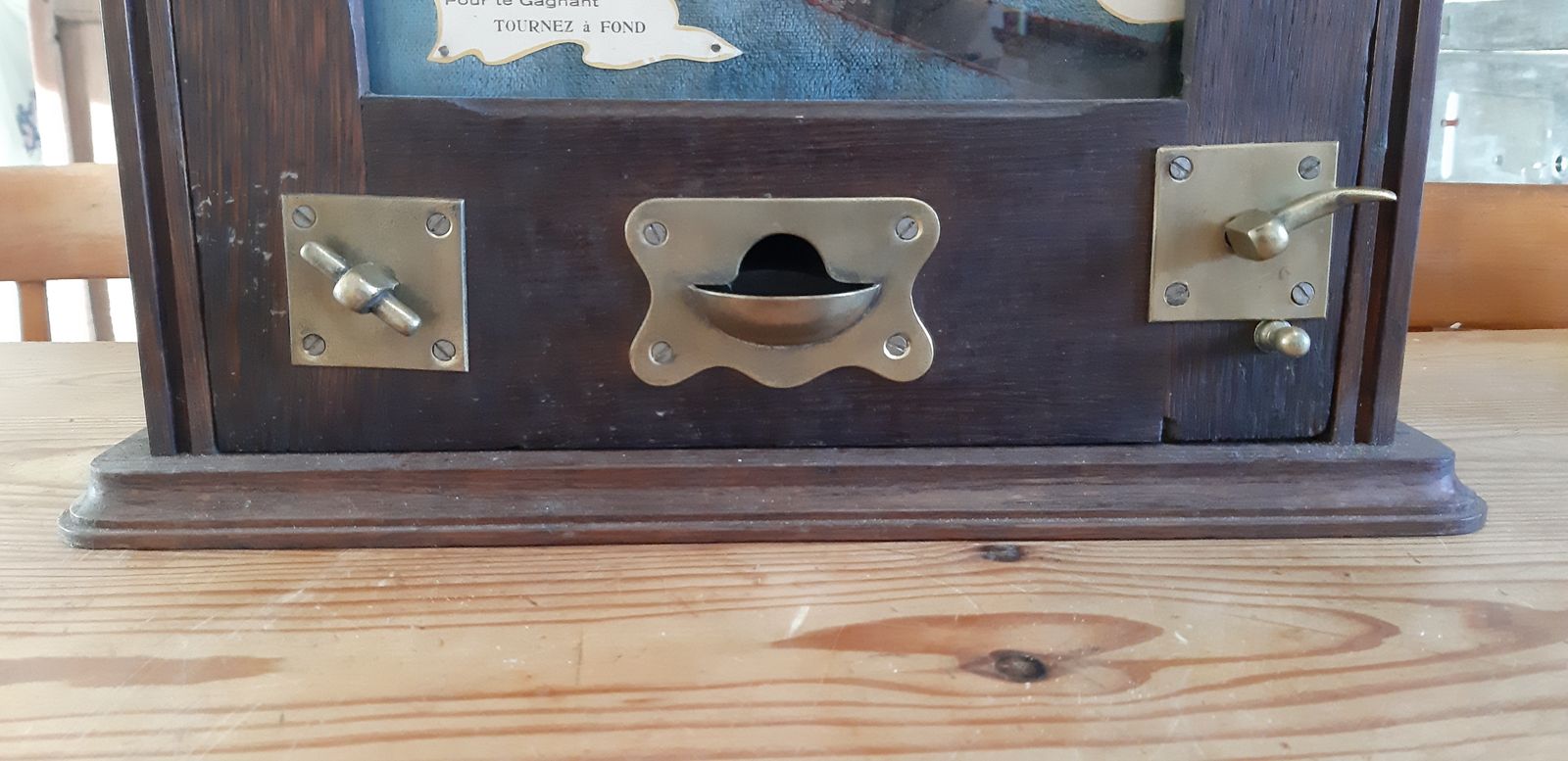 Old Ball Machine Game "Le Castor" 1908 A.C photo furniture