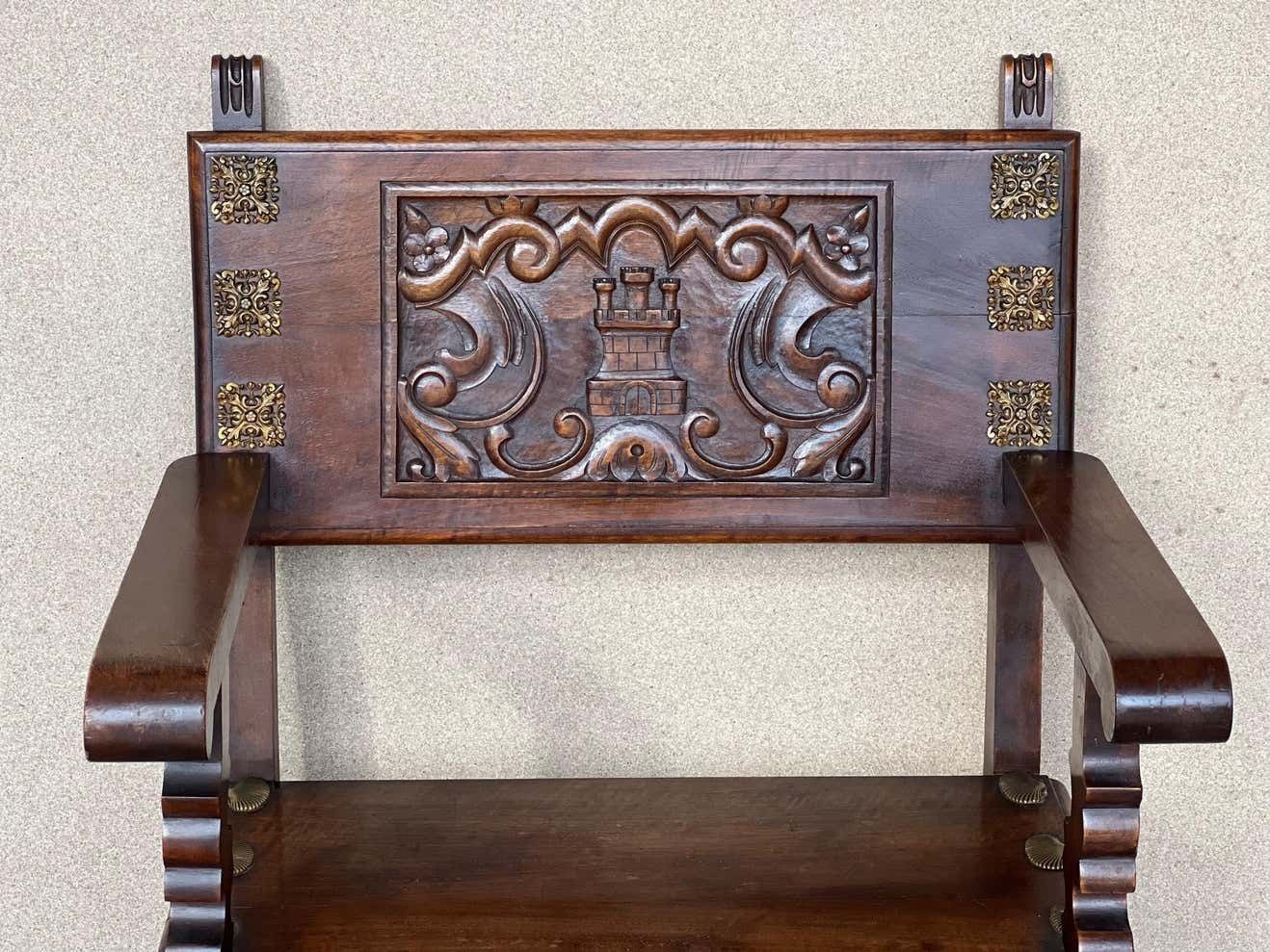 Fauteuils d'autel coloniaux espagnols sculptés, siège et dossier en bois, XIXe siècle photo vintage