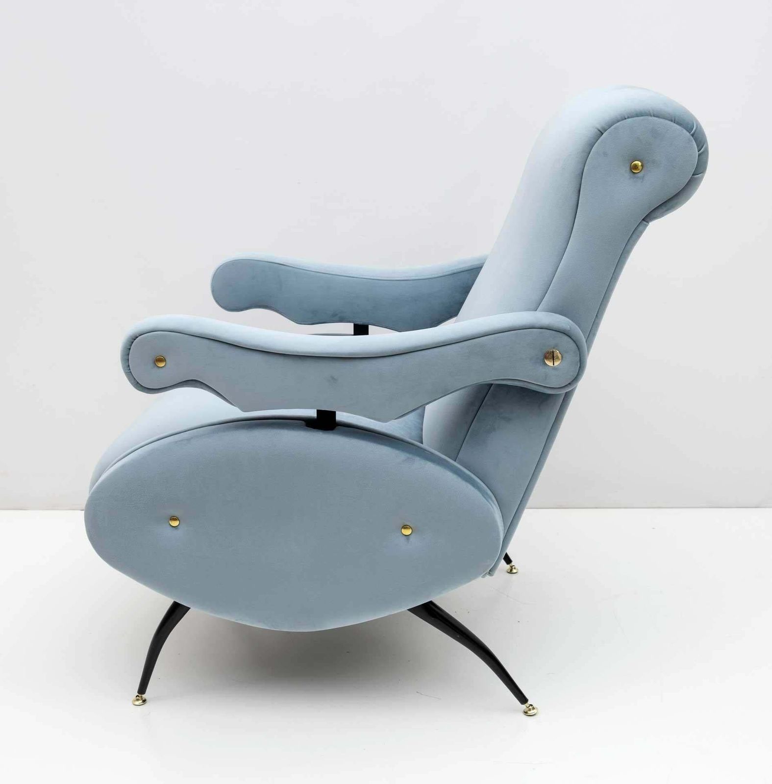 Nello Pini Mid Century Modern Italian Velvet Reclining Armchair By Novarredo, 50 photo vinterior