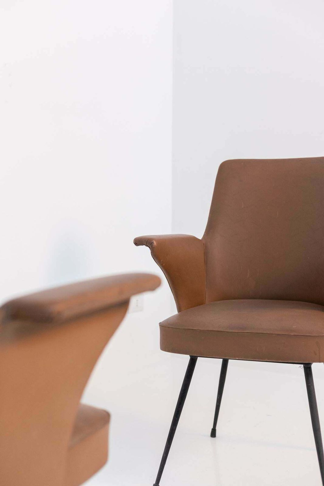 Pair Of Vintage Chairs In Leather By Nino Zoncada 1950 photo for sale