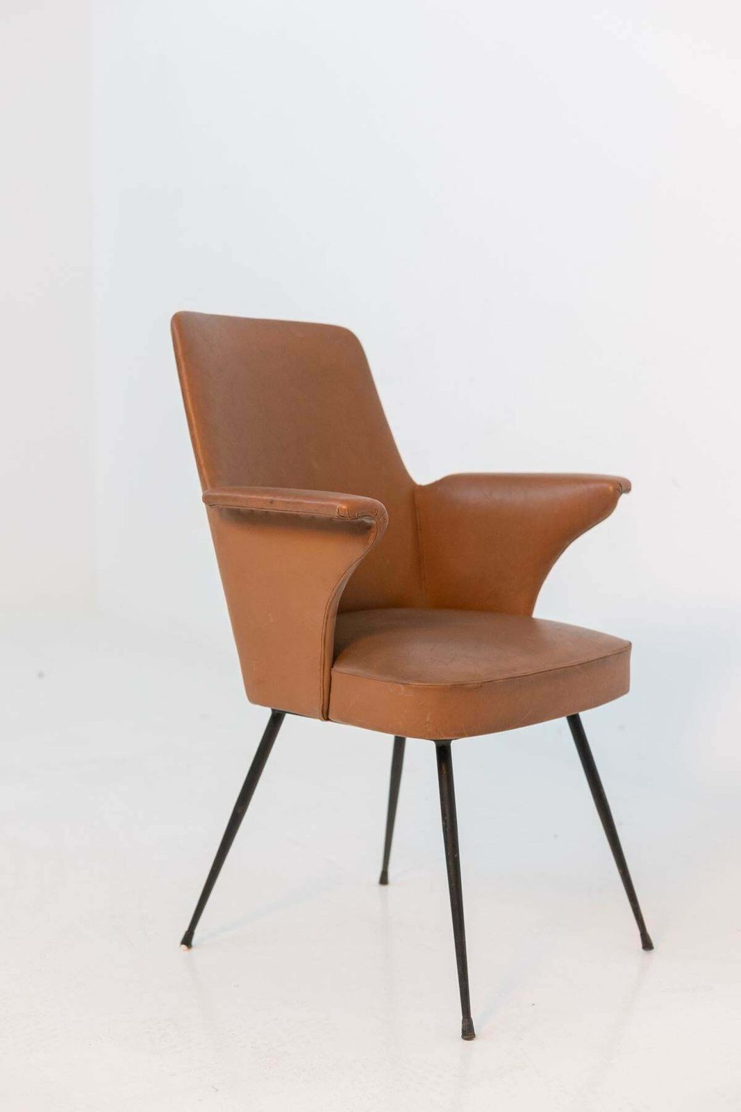 Pair Of Vintage Chairs In Leather By Nino Zoncada 1950 photo Furniture