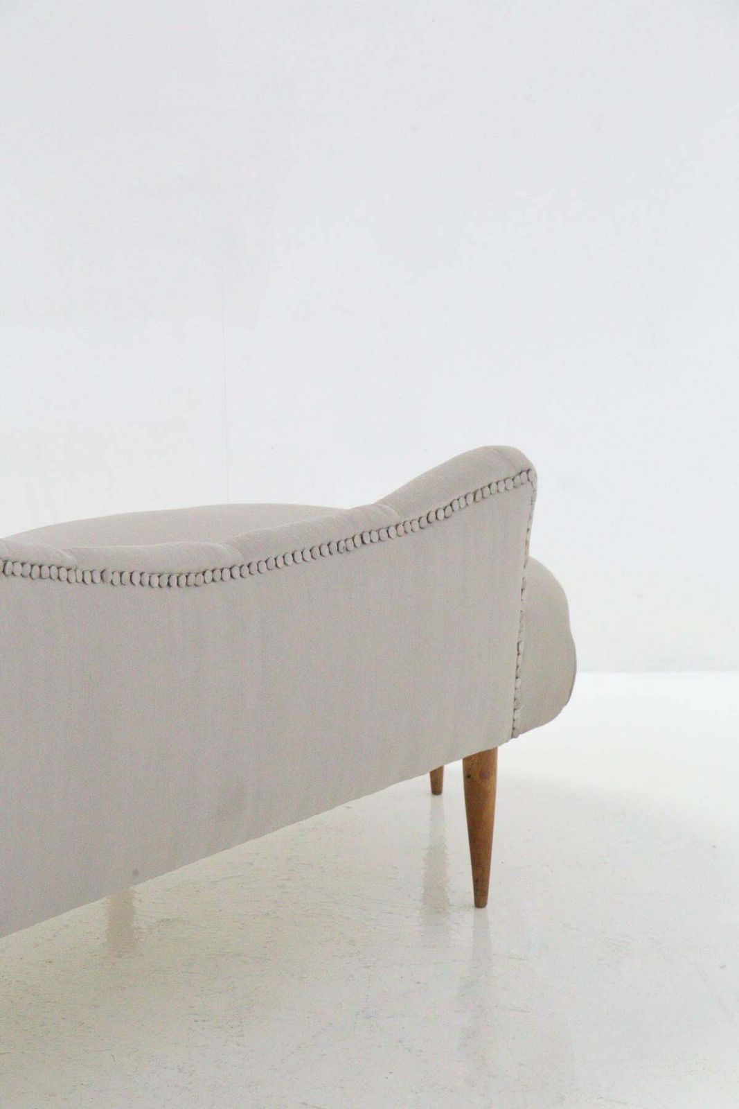 Furniture Gio Ponti Mid Century Grey Silk Satin Dormeuse ''Attr.'' photo