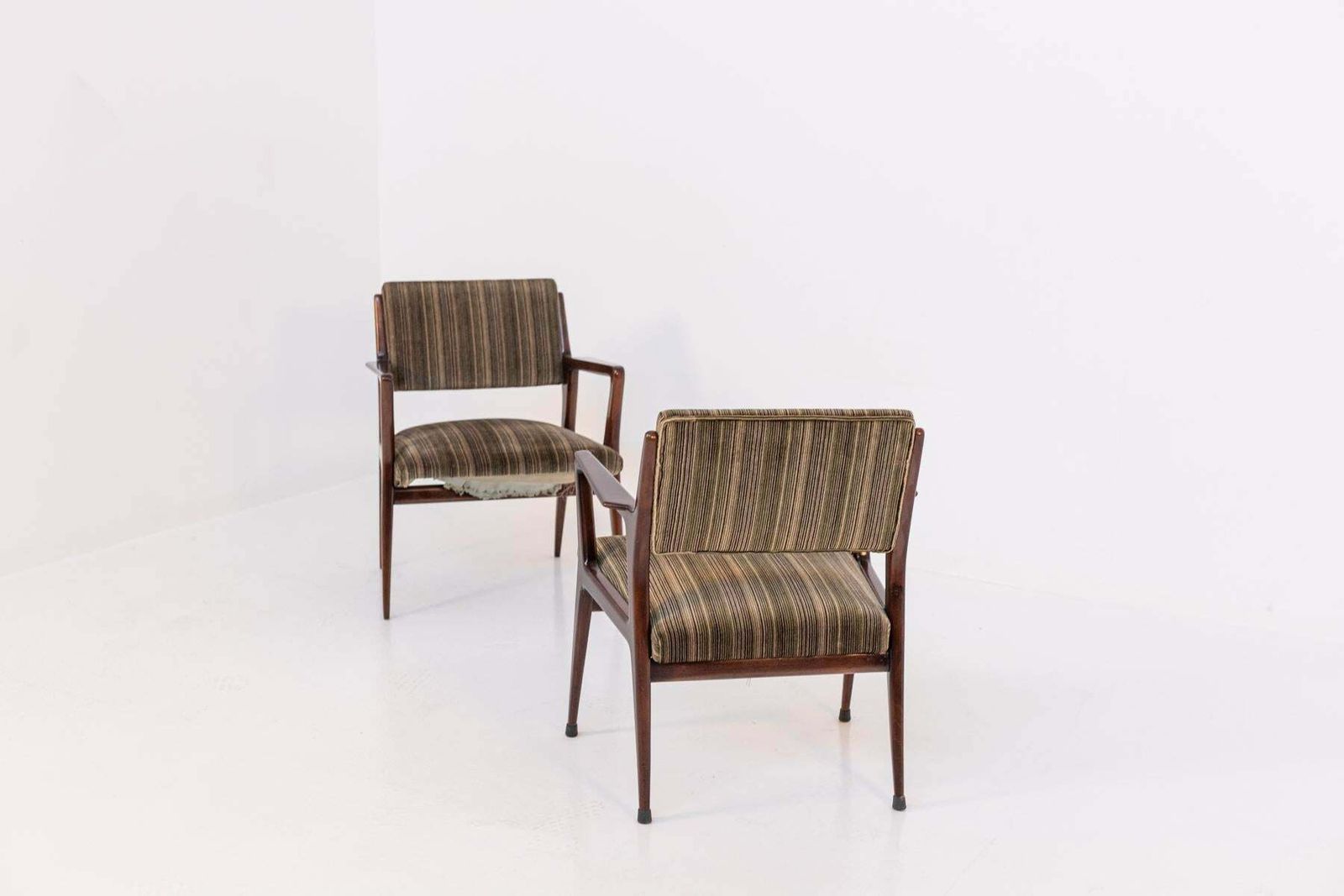 2714.0 Italian Armchair Pair Attributed To Gio Ponti In Original Velvet photo