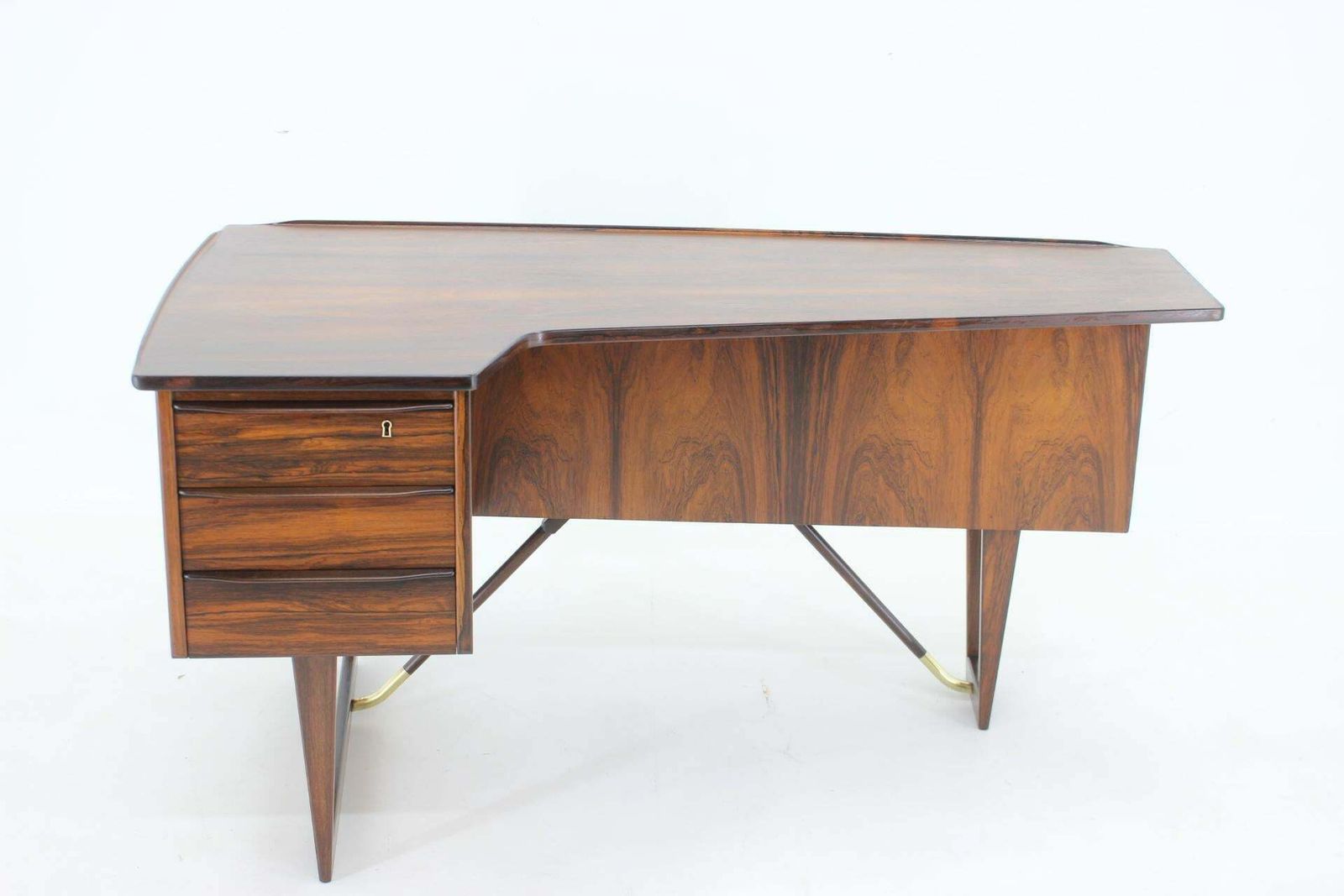 1960s Peter Løvig Nielsen 'Boomerang' Desk In Rosewood Hedensted Møbelfabrik, photo furniture